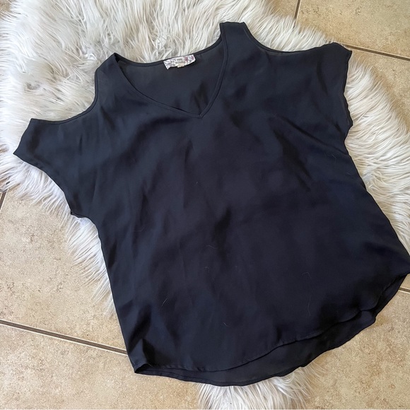 Sheer black blouse - Picture 2 of 3